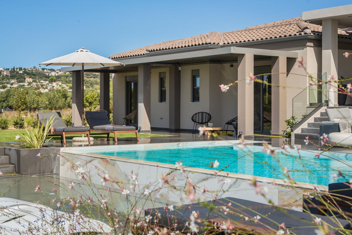 Avgi Luxury Villa