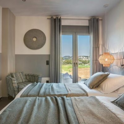 Avgi Luxury Villa