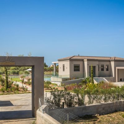 Avgi Luxury Villa