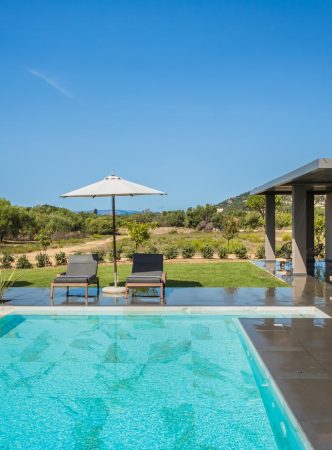 Avgi Luxury Villa