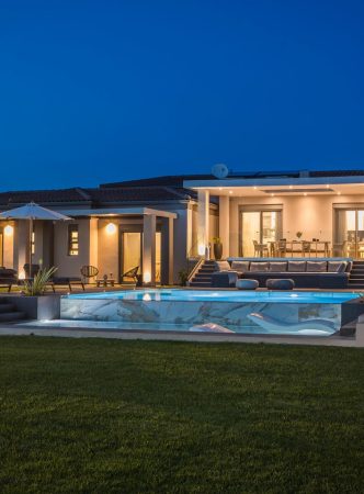Avgi Luxury Villa