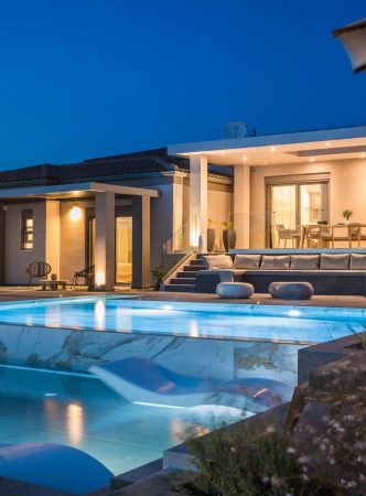 Avgi Luxury Villa