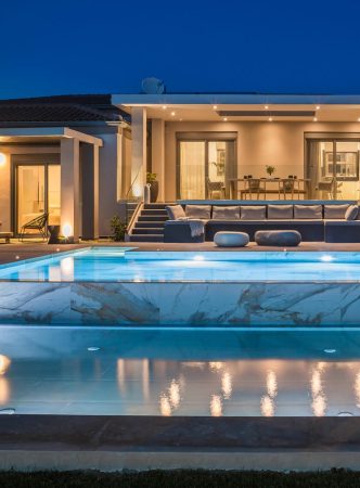 Avgi Luxury Villa