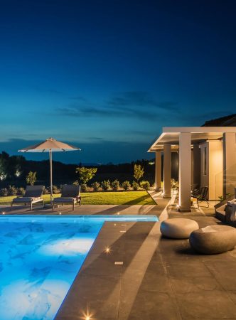 Avgi Luxury Villa